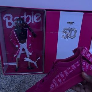 Puma x Barbie suede Classic sneakers (with doll) -5.5, raseberry pink/white
